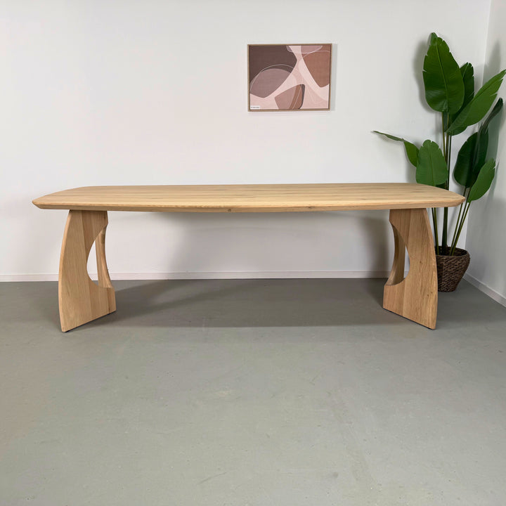Deens ovale eettafel "clover" 