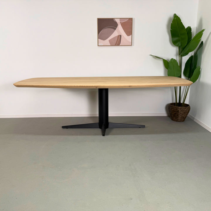 Deens ovale eettafel "Levi" 