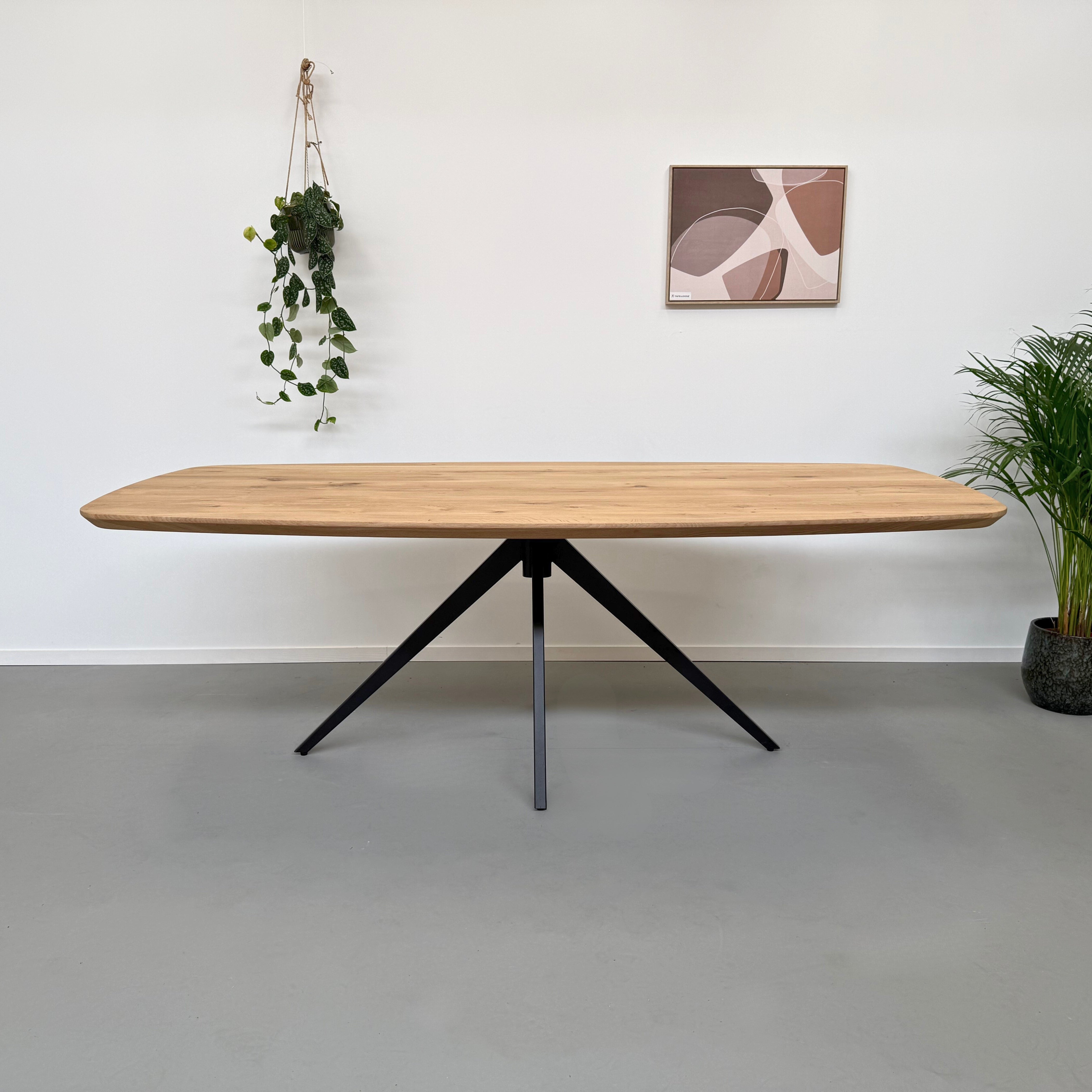 Deens ovale eettafel "Bea" 