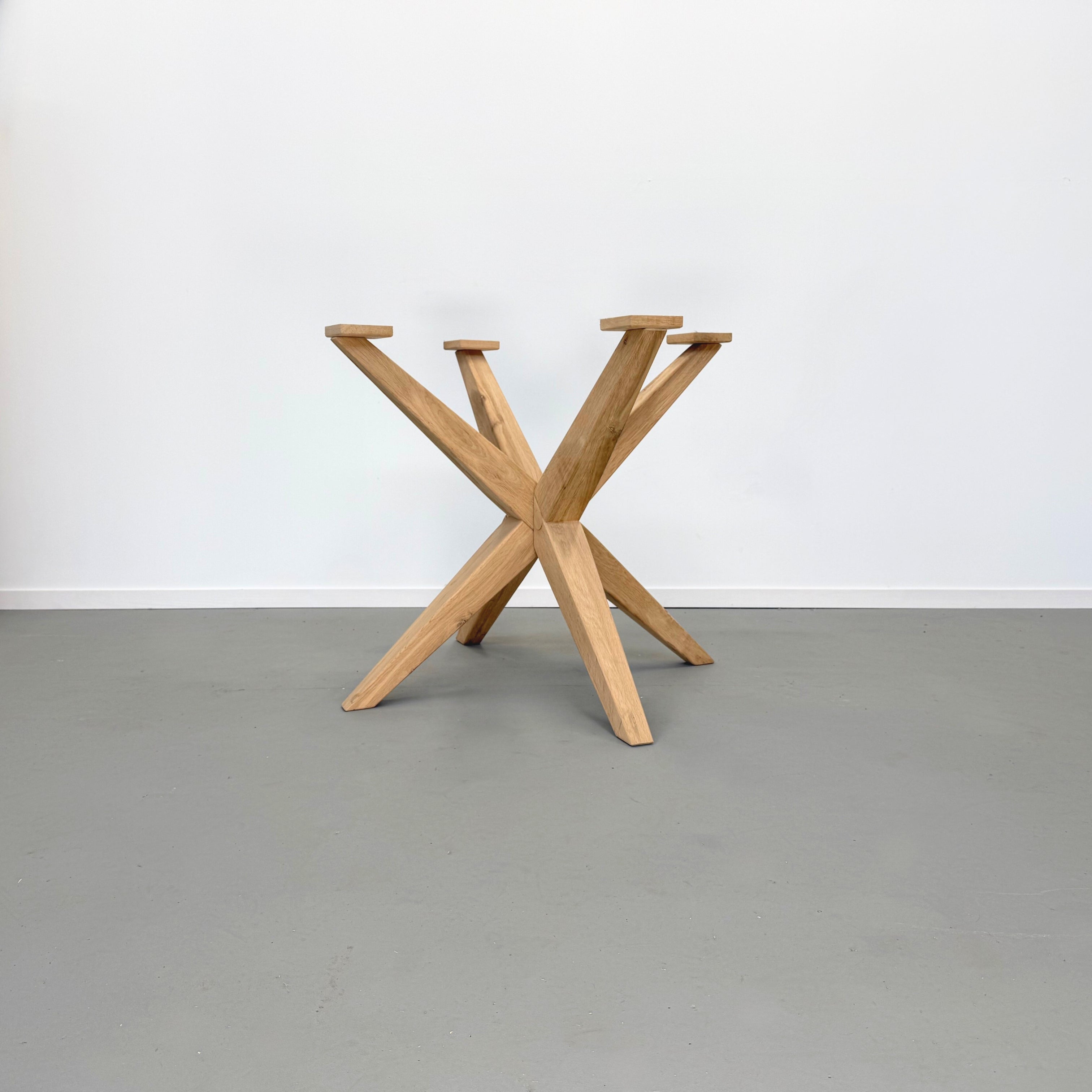 Eiken kruispoot 90x90cm - Tapse poten 